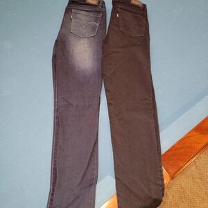 Levi's Women's Straight Leg Jeans in Black and Dark Blue